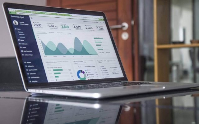 laptop-analitika-marketing