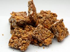 Zdrave grickalice – poslastice bez šećera za svaki dan granola štanglice zdrave grickalice