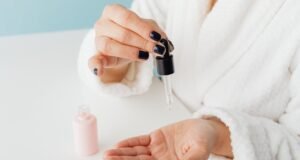 Kako da prepoznate oštećenu kožnu barijeru (i šta odmah da uradite) nega-ruke