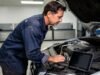 Šta se zapravo dešava „ispod haube“ modernog automobila? mehanicar-auto-motor-dijagnostika